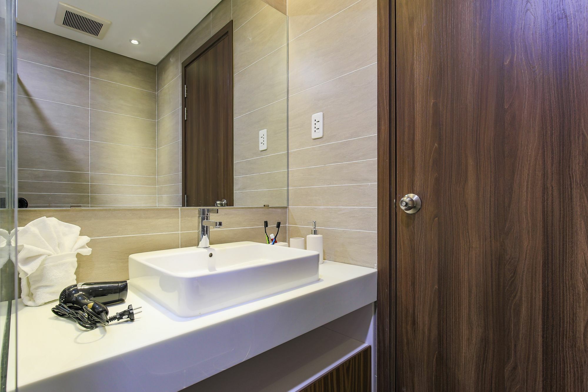 Aurora Serviced Apartments (Adults Only) Ho Chi Minh-staden Exteriör bild